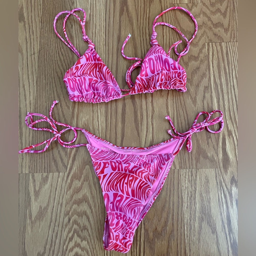 White fox swimsuit set both Small